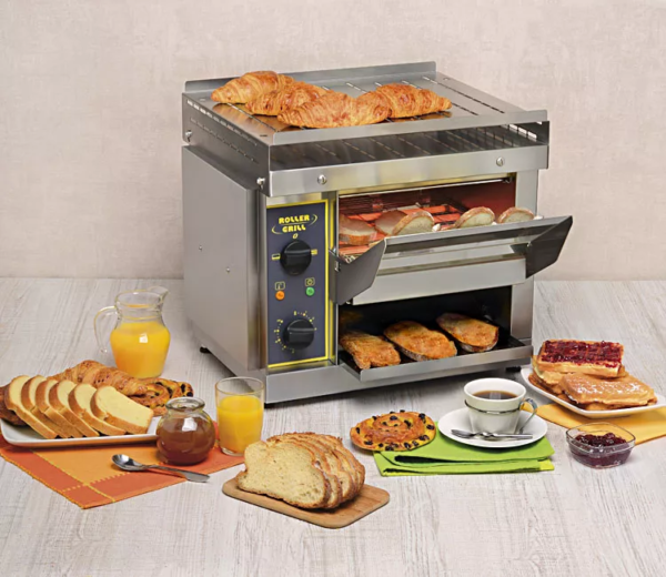Infrared conveyor toaster for breakfast Infrared conveyor toaster for breakfast